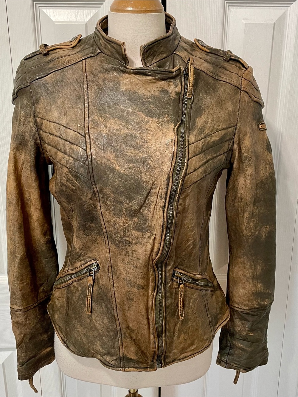 Rino & Pelle Women’s Distressed Brown Lamb Skin Leather Moto Jacket